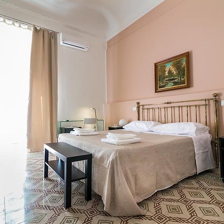 Liberty Suites Palermo Exterior foto